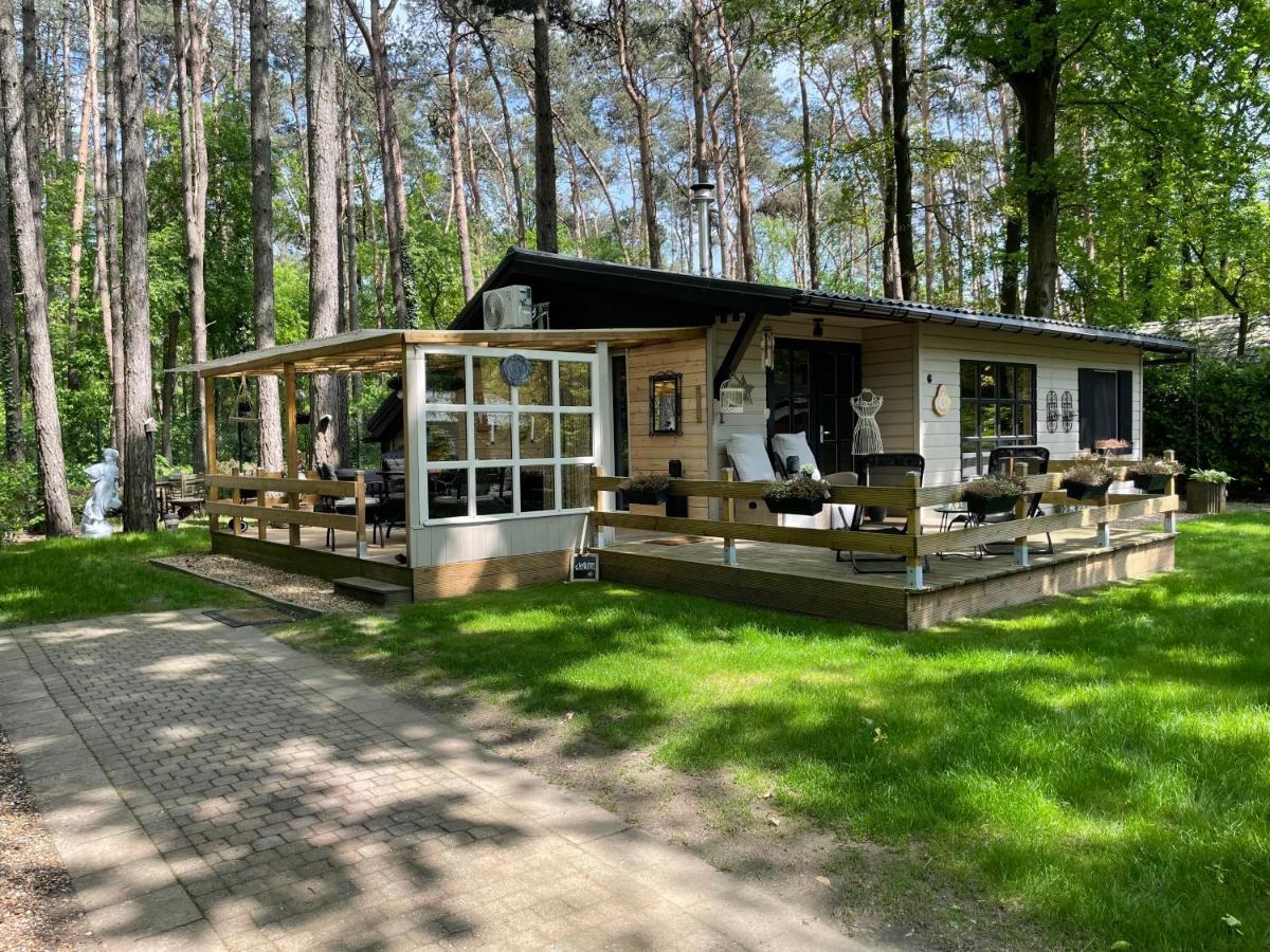 Chalet Sint Zutendaal Eksteriør bilde